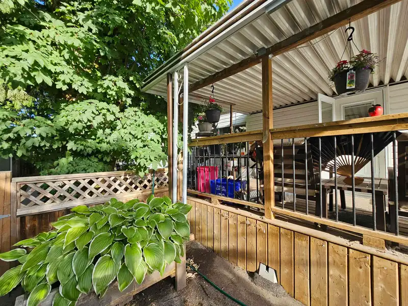 3 21091 LOUGHEED HIGHWAY - photo 2 of 32