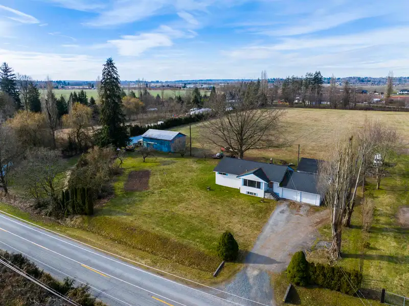 8509 188 STREET - photo 4 of 39