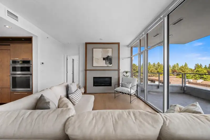 603 1501 VIDAL STREET - photo 1 of 40