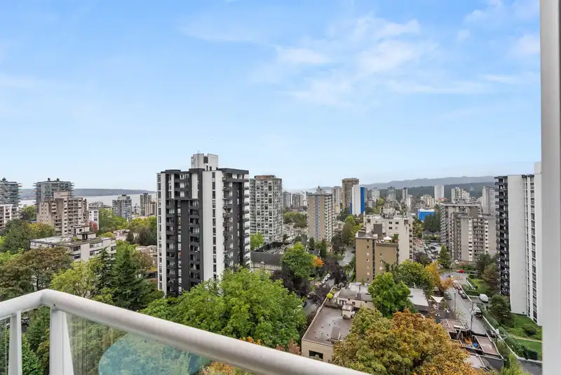 1607 1277 NELSON STREET - photo 2 of 22