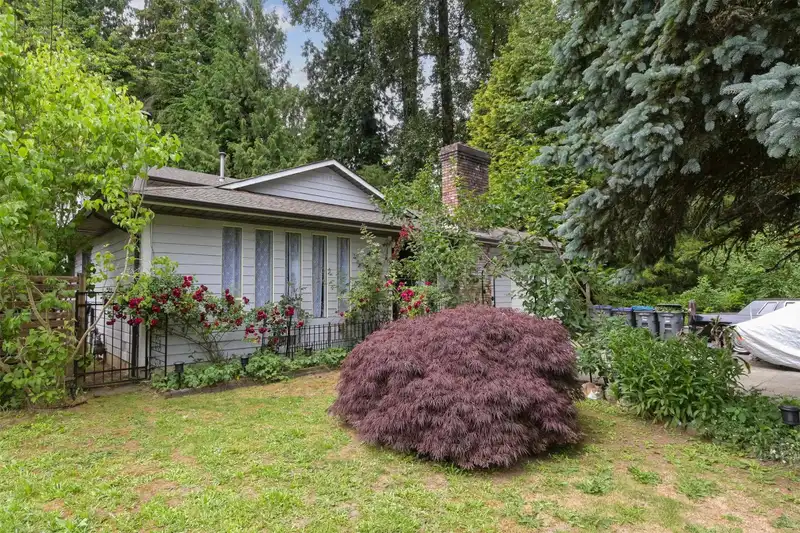 10595 154A STREET - photo 3 of 27