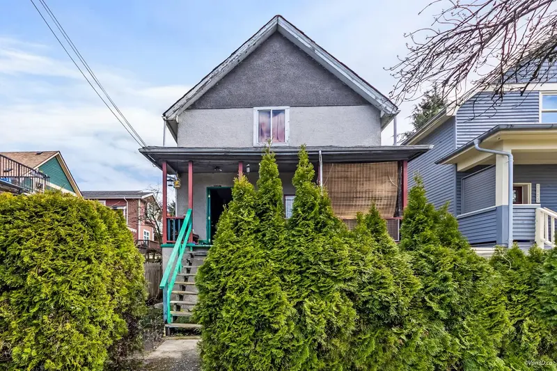 1018 ODLUM DRIVE - photo 2 of 19