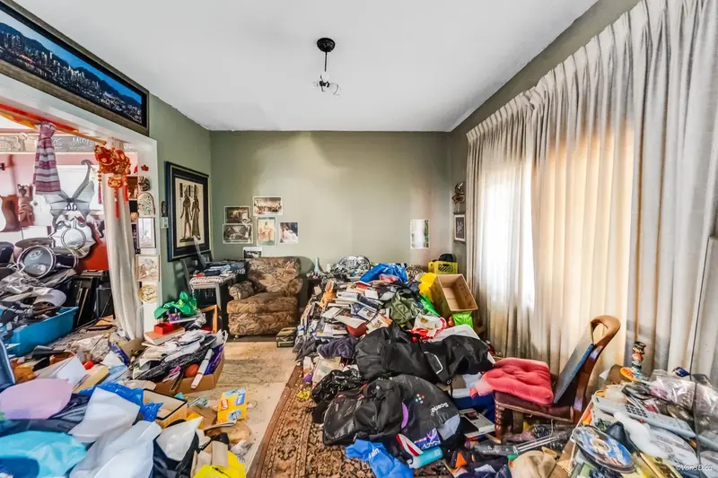 1018 ODLUM DRIVE - photo 4 of 19