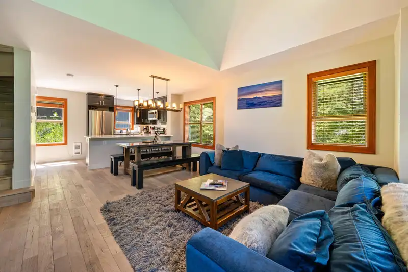 4 4661 BLACKCOMB WAY - photo 3 of 27