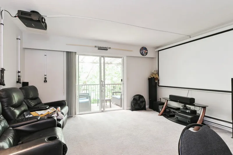 46 6467 197 STREET - photo 2 of 20