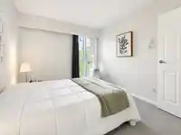 301 215 MOWAT STREET - thumbnail 8