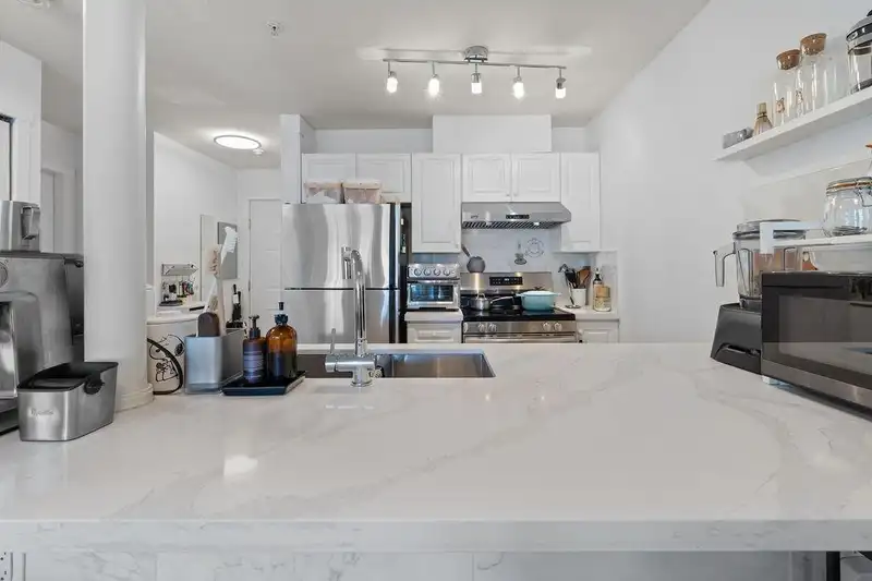 211 3628 RAE AVENUE - photo 4 of 38