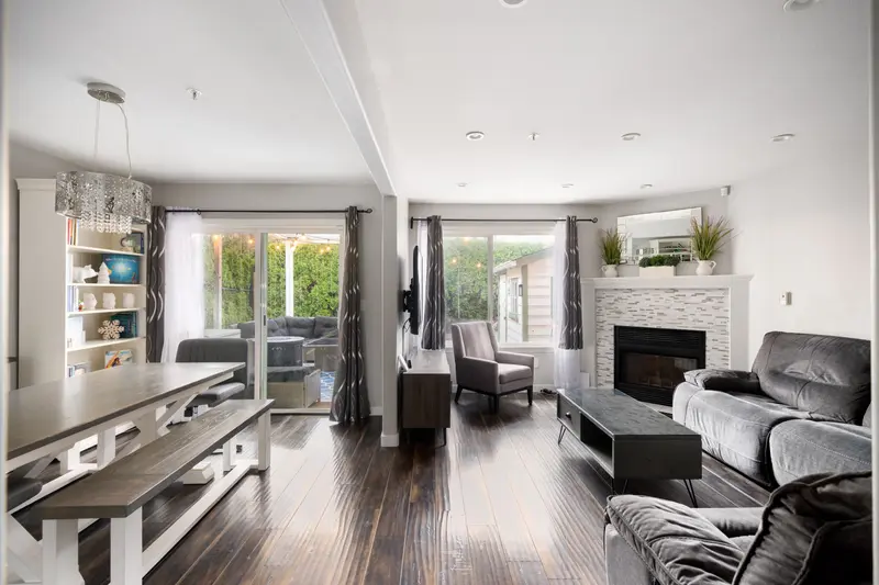 5 19270 122A AVENUE - photo 1 of 24