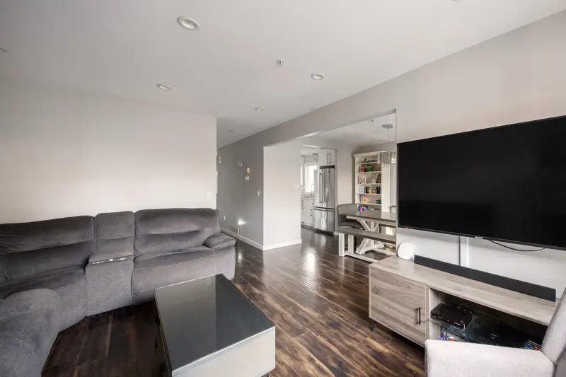 5 19270 122A AVENUE - photo 3 of 24