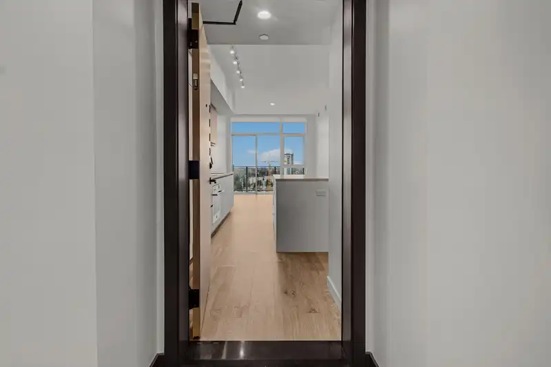 2803 13428 105 AVENUE - photo 4 of 29