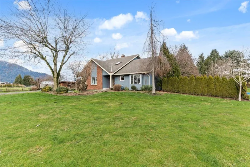 42345 SOUTH SUMAS ROAD - photo 2 of 25