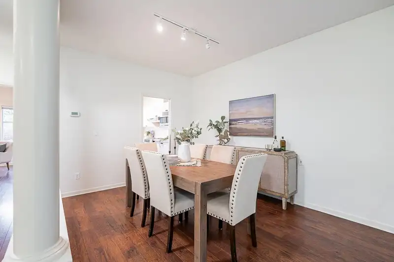 16 15677 24 AVENUE - photo 4 of 26