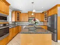 255 CARLETON AVENUE - thumbnail 9