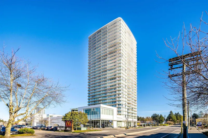 1201 13685 102 AVENUE - photo 2 of 25