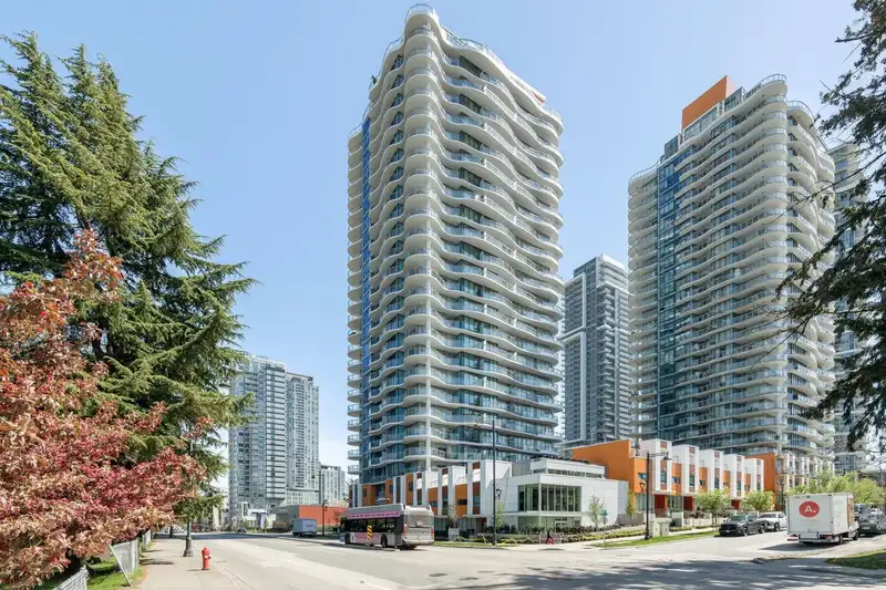 1507 13318 104 AVENUE - photo 1 of 20