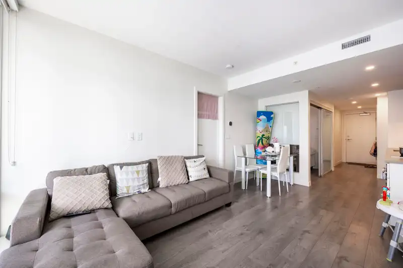 1507 13318 104 AVENUE - photo 3 of 20