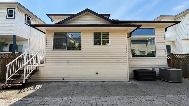 22135 GARRATT DRIVE - photo 4 of 40