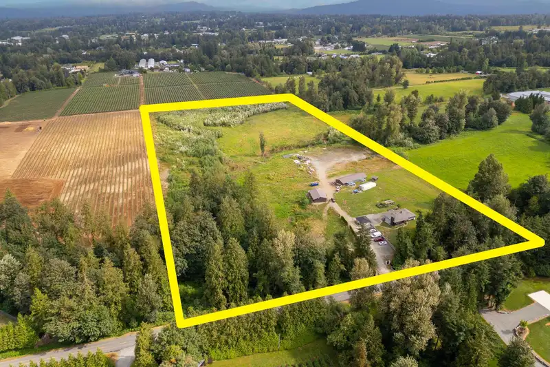 28585 TOWNSHIPLINE ROAD - photo 1 of 40