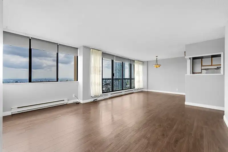 1403 6540 BURLINGTON AVENUE - photo 4 of 19