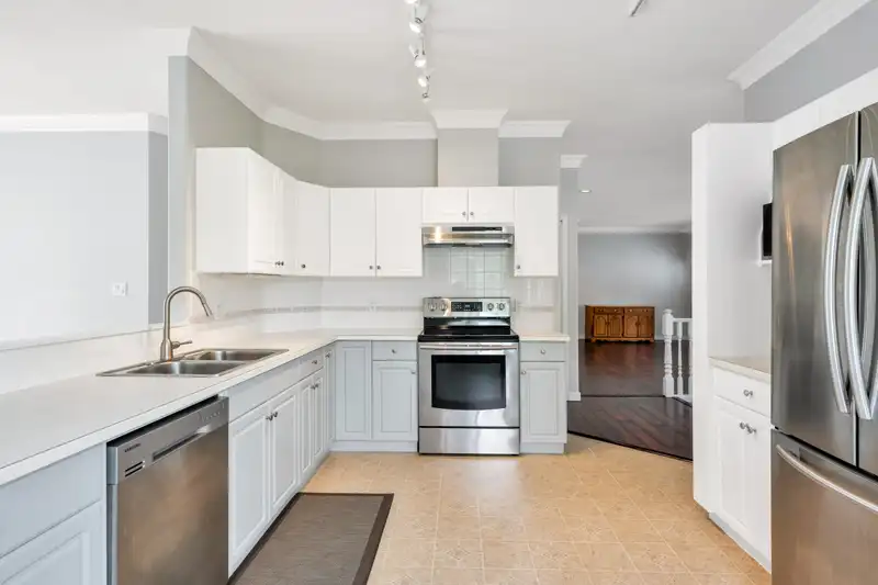 14 21579 88B AVENUE - photo 3 of 33