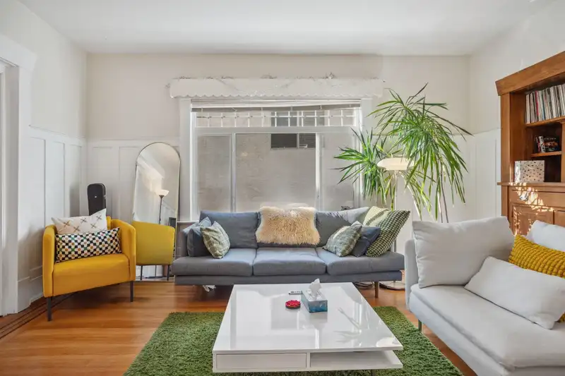 173 W 19TH AVENUE - photo 4 of 40