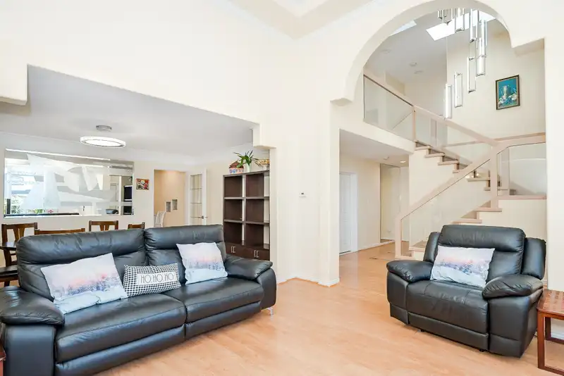 12100 CAMERON DRIVE - photo 4 of 40
