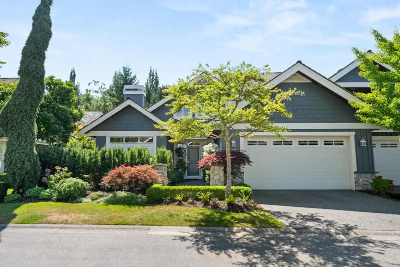 68 15715 34 AVENUE - photo 1 of 34