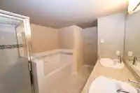 233 9288 ODLIN ROAD - thumbnail 11