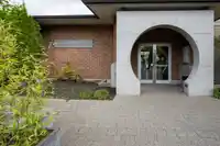 233 9288 ODLIN ROAD - thumbnail 14