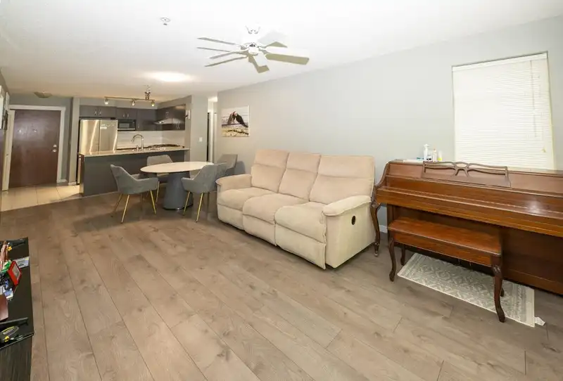 233 9288 ODLIN ROAD - photo 3 of 26