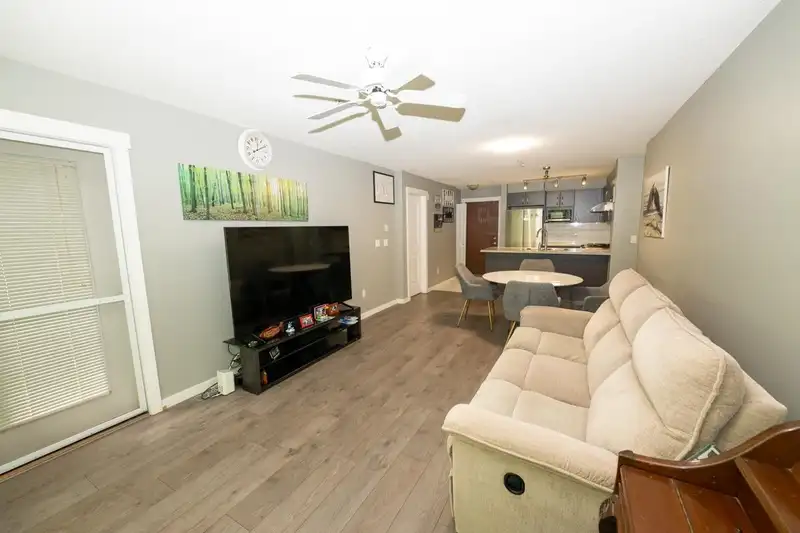 233 9288 ODLIN ROAD - photo 4 of 26
