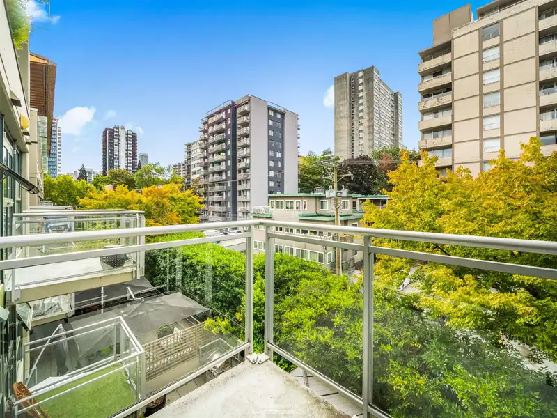 302 1688 ROBSON STREET - photo 3 of 30
