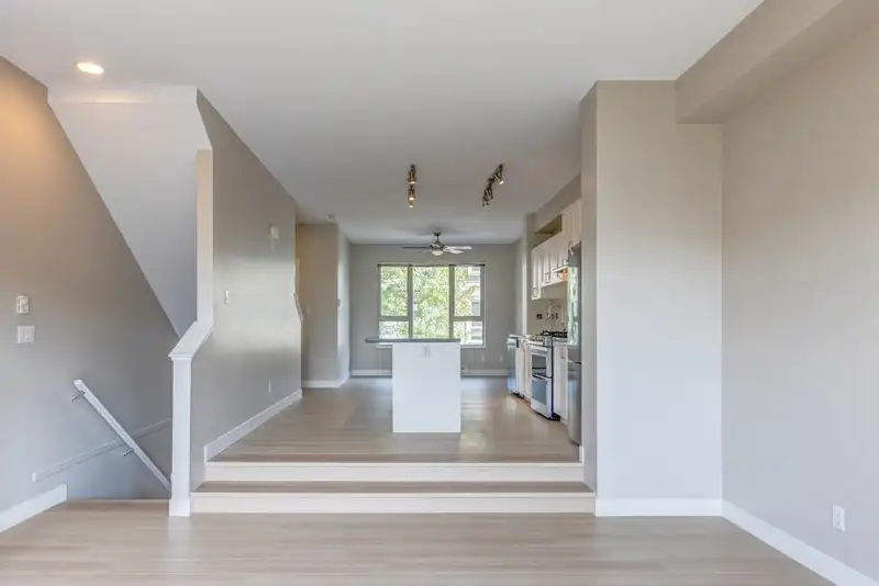 187 3105 DAYANEE SPRINGS BOULEVARD - photo 4 of 32