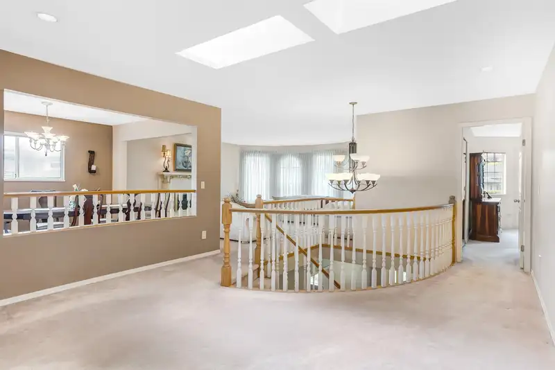 5655 LAUREL STREET - photo 3 of 40