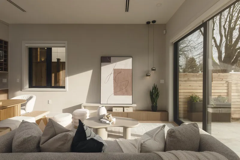 1 2637 W 12TH AVENUE - photo 1 of 25