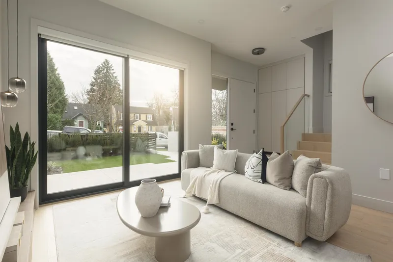 1 2637 W 12TH AVENUE - photo 3 of 25