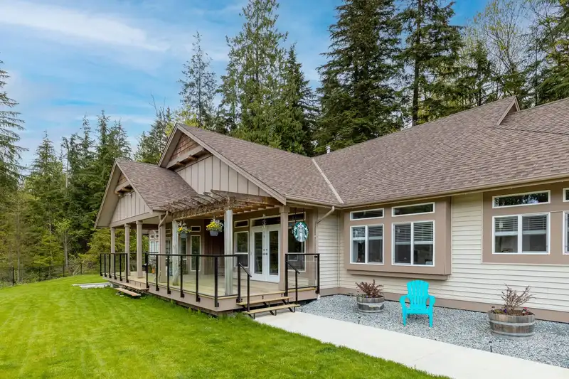 12156 BELL STREET - photo 4 of 40