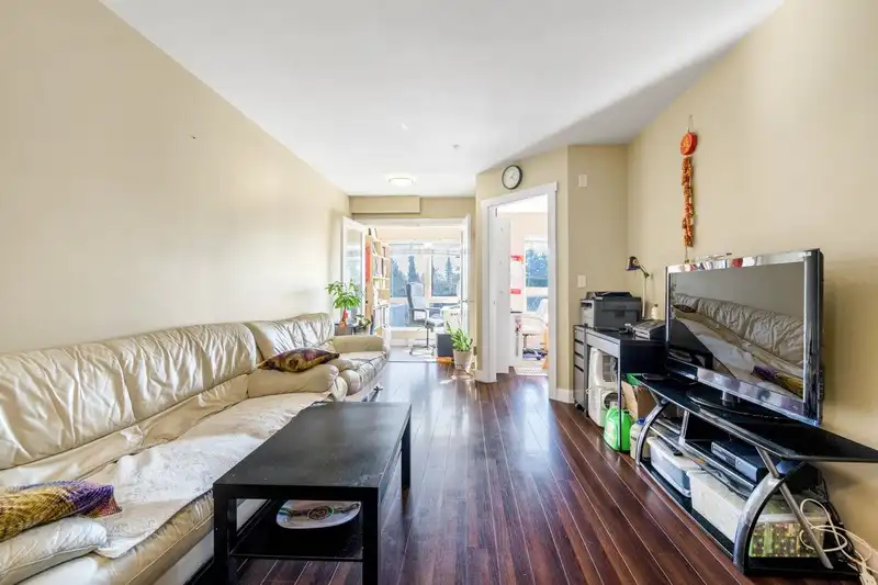 305 1239 KINGSWAY - photo 4 of 17