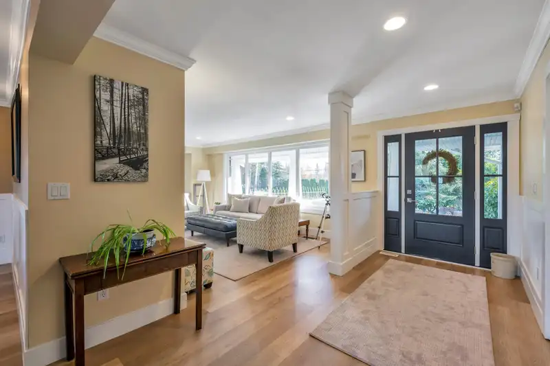 21871 100 AVENUE - photo 3 of 38