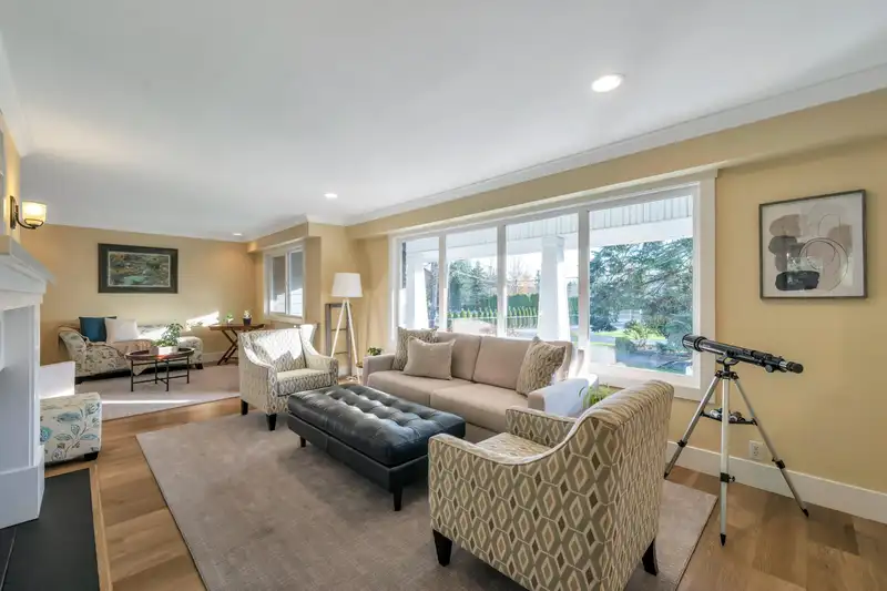 21871 100 AVENUE - photo 4 of 38