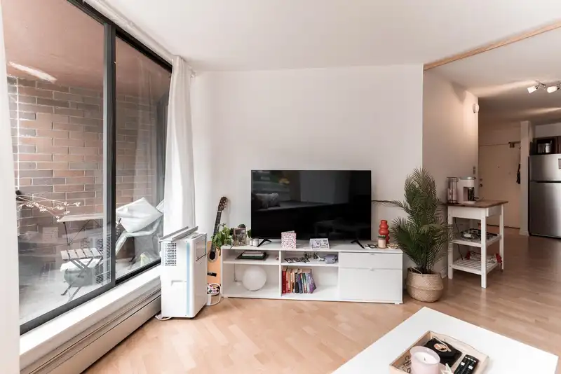 214 1330 BURRARD STREET - photo 4 of 21