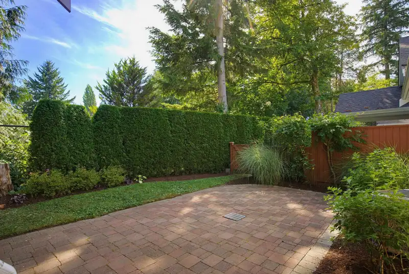 51 9235 MCBRIDE STREET - photo 3 of 40