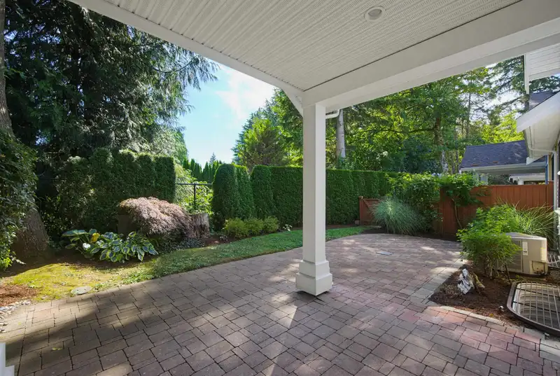 51 9235 MCBRIDE STREET - photo 4 of 40