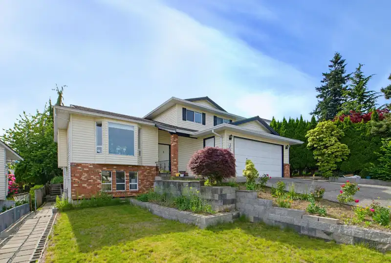 3625 NOOTKA STREET - photo 2 of 40