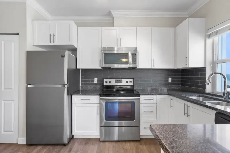 301 11580 223 STREET - photo 4 of 31