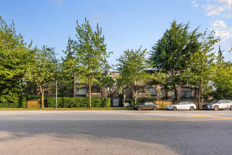 303 1518 W 70TH AVENUE - photo 1 of 32