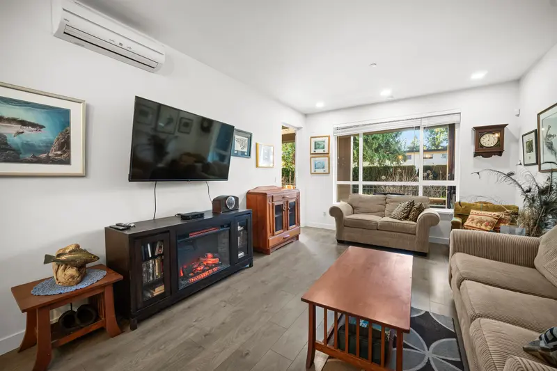 105 33540 MAYFAIR AVENUE - photo 2 of 25