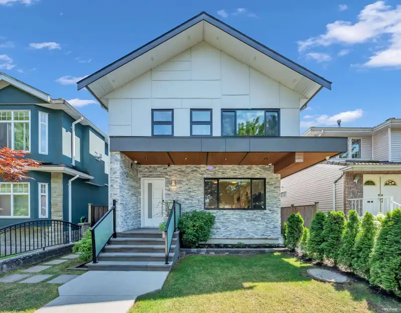 3342 E 24TH AVENUE - photo 1 of 37