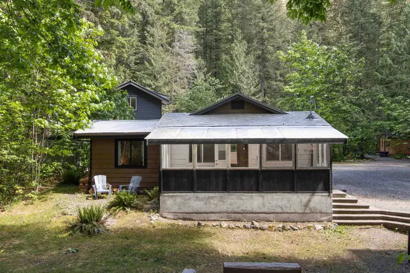 2000 MIDNIGHT WAY - photo 1 of 25