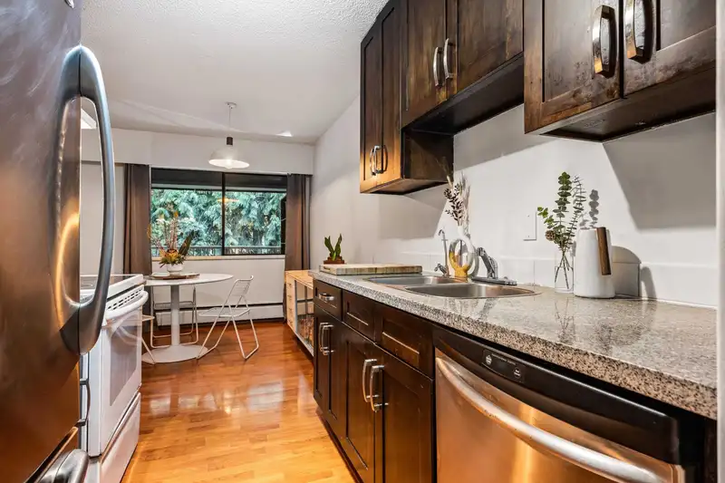 402 5340 HASTINGS STREET - photo 1 of 40